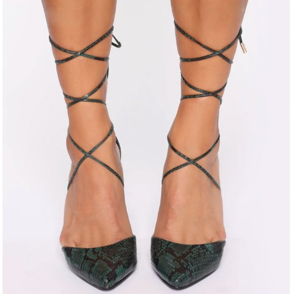 Fashion Nova Green & Black Snake Skin High Heels🐍 - Picture 2 of 4